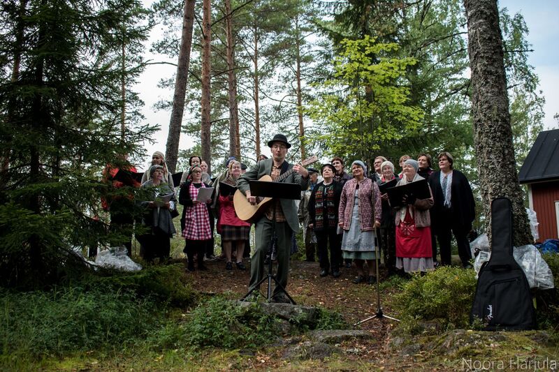 Suomen luonnon päivä. Laulamme/esiinnymme Kurjenrahkan kansallispuistossa